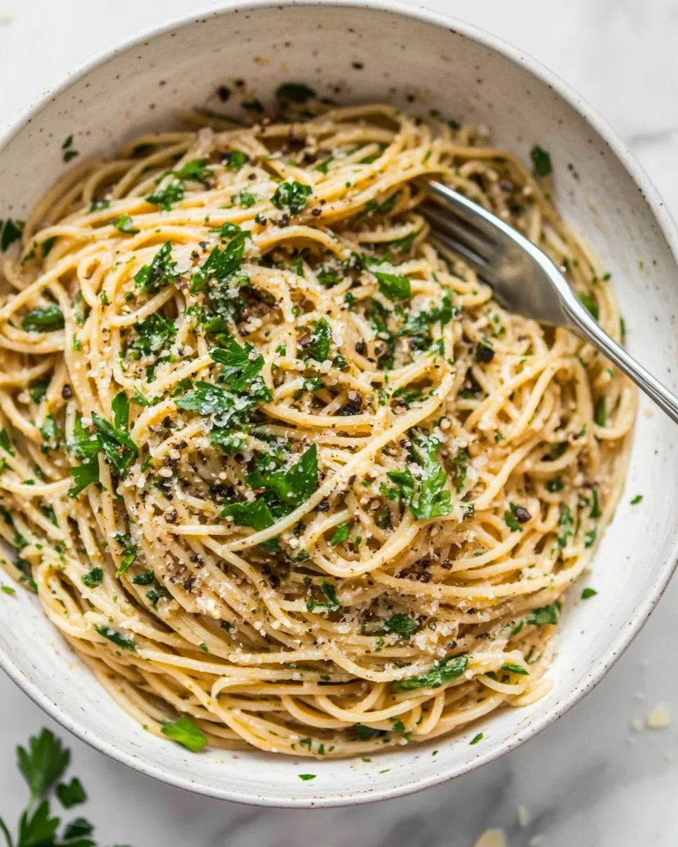 Delicious Spelt Spaghetti with Parsley and Garlic Oil dish photo